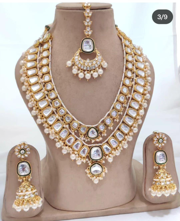 Kundan V Shape Bridal Set - Image 3